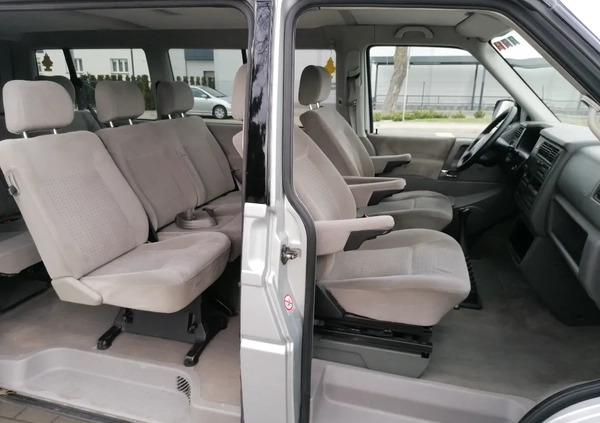 Volkswagen Caravelle cena 55000 przebieg: 404000, rok produkcji 2000 z Września małe 781